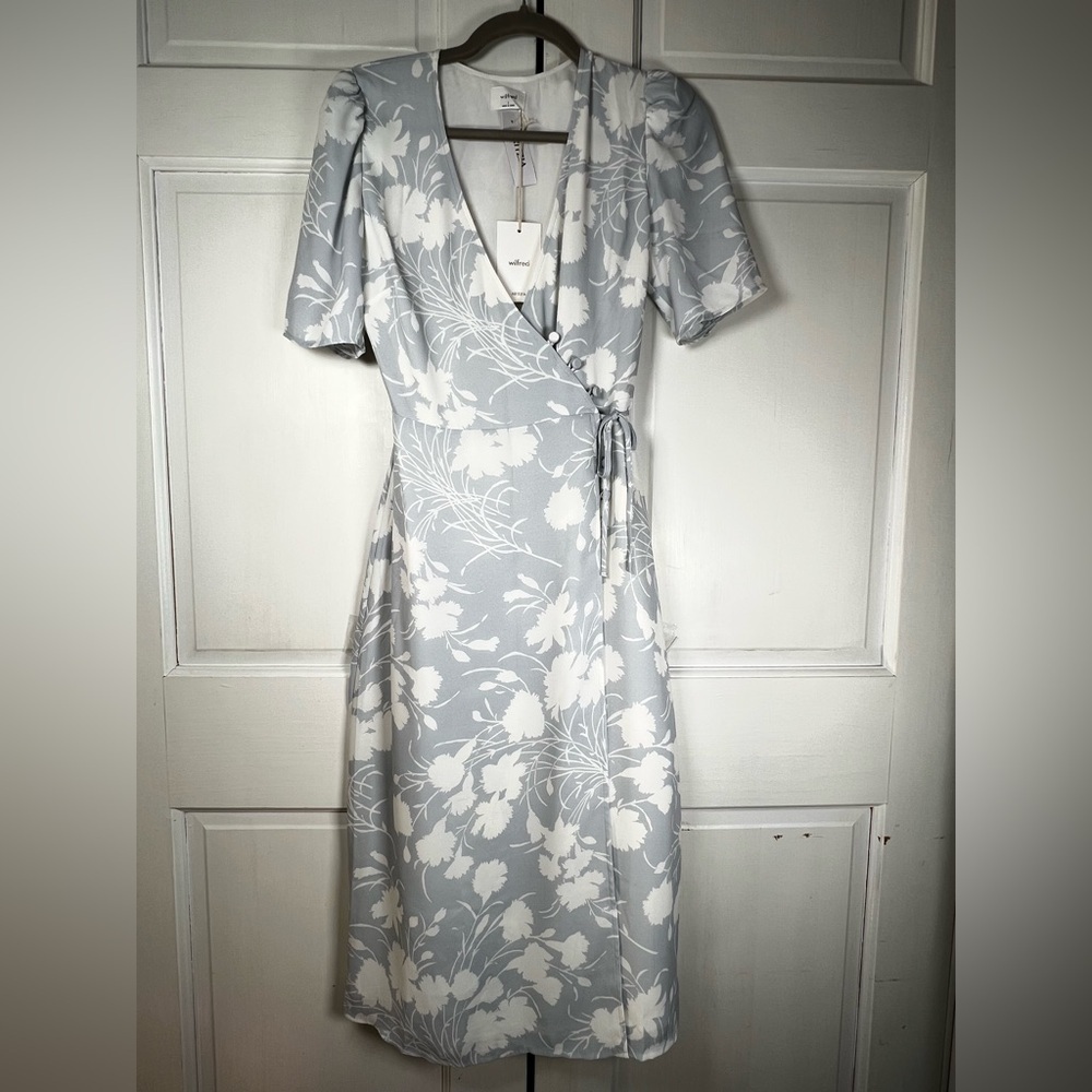 NWT Aritzia Wilfred Lulea Wrap Dress Color Chrome Gry/ Lt Brch Size 2 - Picture 3 of 10
